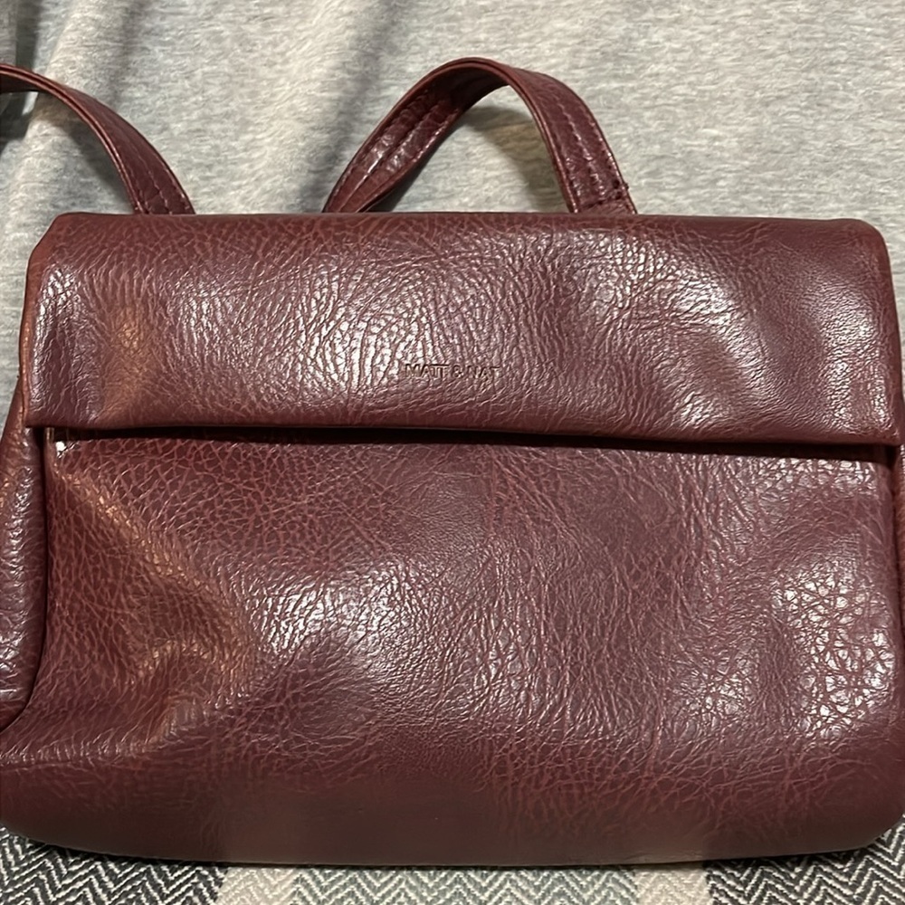 VGC Burgundy Matt & Nat Cross Body Bag